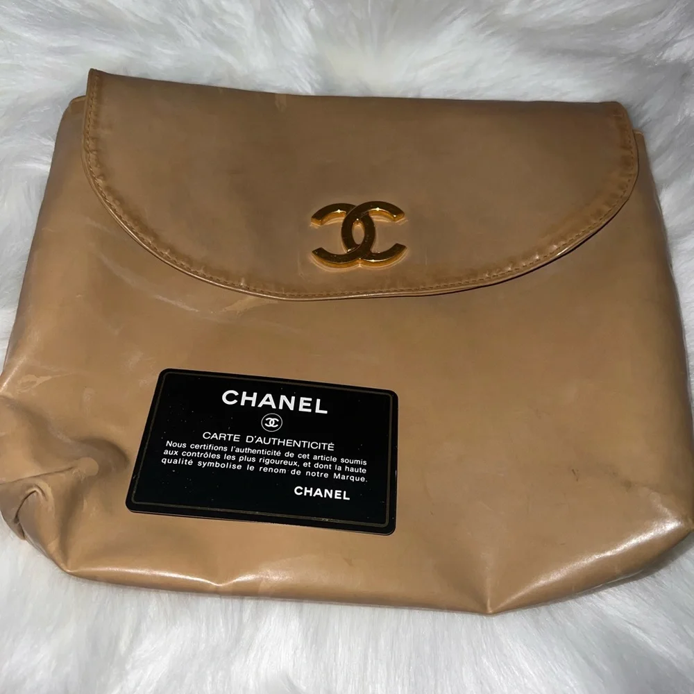 Chanel - Picture 1 of 10